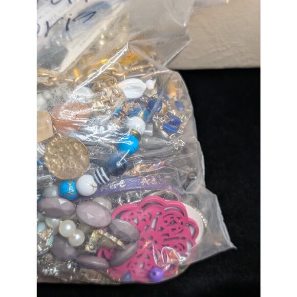 Unbranded Jewelry - Jewelry Lot Doris Over 4 Lbs Wearable Mixed Jewelry Mystery Bag